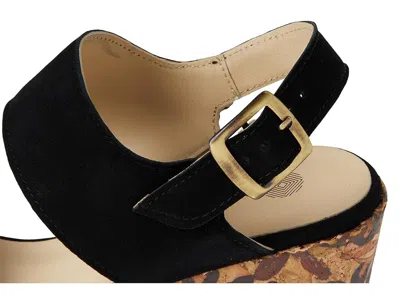 Eric Michael Crete In Black