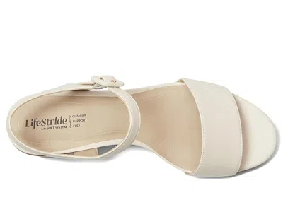 Lifestride Rhythmn Platform Sandal In White