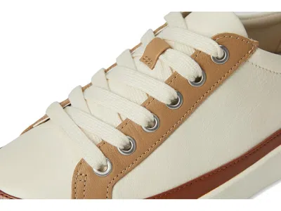 Vionic Winny Low Top Sneaker In White