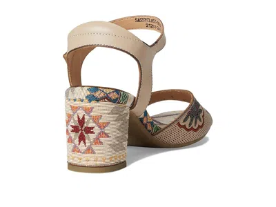 L'artiste By Spring Step Sassyclass In Brown