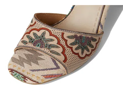 L'artiste By Spring Step Sassyclass In Brown