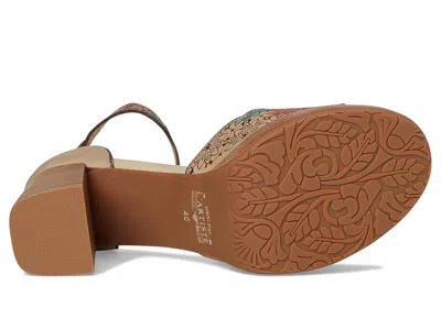 L'artiste By Spring Step Bangles In Sand