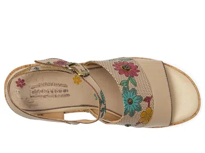 L'artiste By Spring Step Halena In White