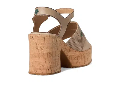 L'artiste By Spring Step Halena In White