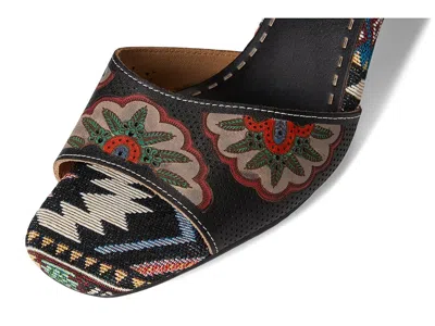 L'artiste By Spring Step Sassyclass In Black