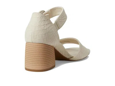 Vionic Chardonnay Strappy Sandals In White