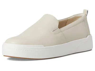 Vionic Carson Slip On Shoes In White
