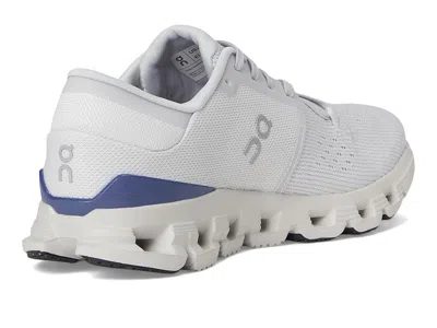 On Cloud X 4 In Gray