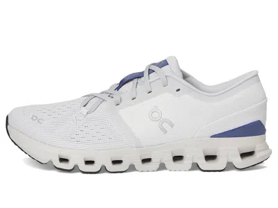 On Cloud X 4 In Gray