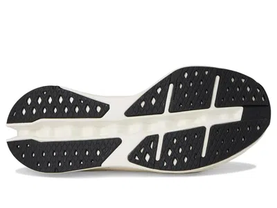On Running Cloudsurfer Max Sneaker