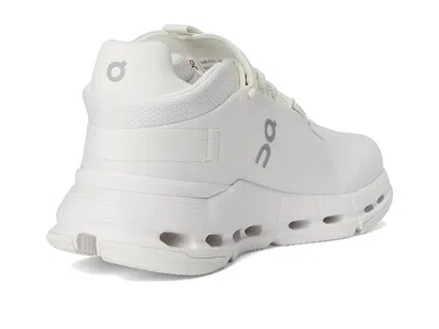 On Cloudnova Form 2 In White