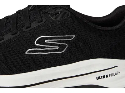 Skechers Performance Go Walk 8 Britt In Multi