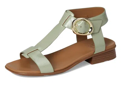 Naturalizer Brandy-stud In Green