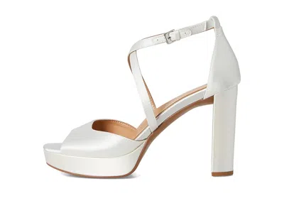 Naturalizer Melody In White