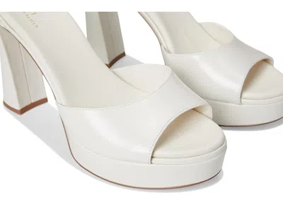 Naturalizer 27 Edit Delphie In White