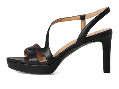 Naturalizer Abby High In Black