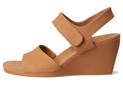 Naturalizer Imani High