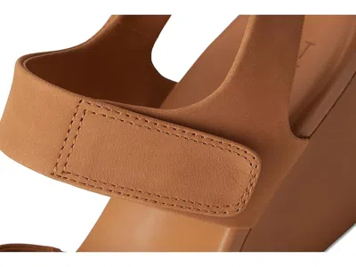 Naturalizer Imani High