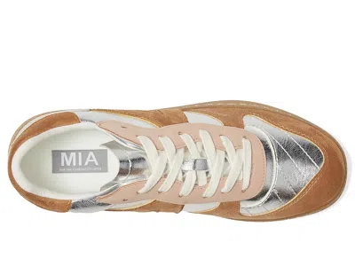 Mia Veneus In Multi