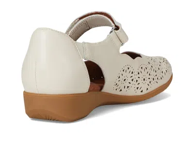 Cobb Hill Rully In White