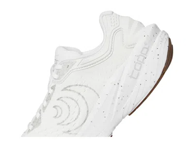 Topo Athletic Phantom 4