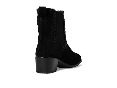 Naot Tradition In Black