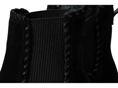 Naot Tradition In Black