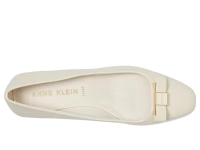 Anne Klein Cadey Flat In White