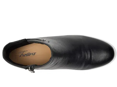 Trotters Extra Wide Width Maxwell Bootie In Black