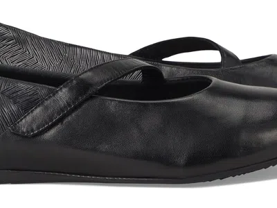 Softwalk Syracuse In Black