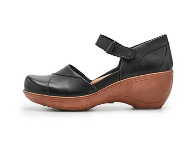 Softwalk Miri Pump In Black