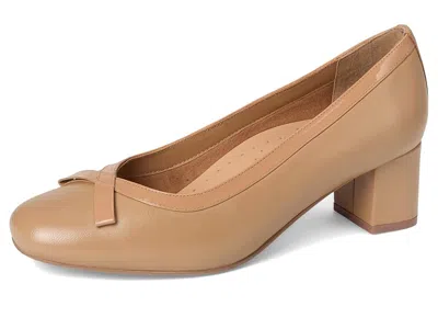 Trotters Devin Pump In Brown