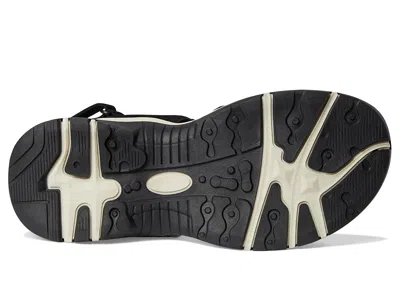 Softwalk Oahu Sandal In Black