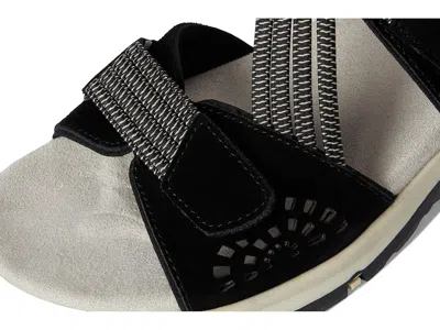 Softwalk Oahu Sandal In Black