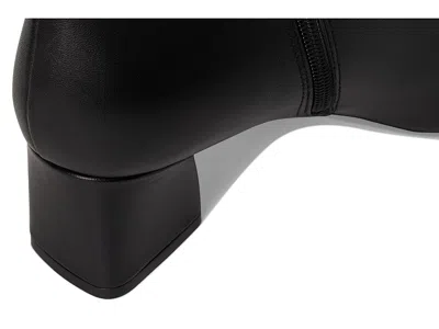 Vaneli Zoey In Black