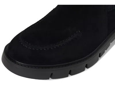 Vaneli Nalda In Black