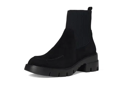 Vaneli Nalda In Black