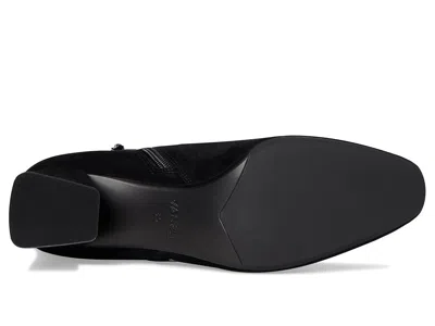 Vaneli Zoey In Black