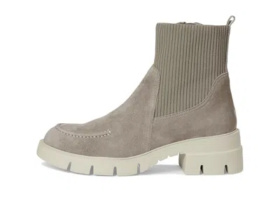 Vaneli Nalda In Brown