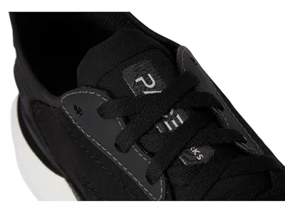 Clarks Pace Sneaker In Black