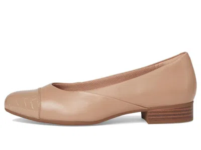Clarks Collection Natalyn Dusk Leather Pump In Neutral