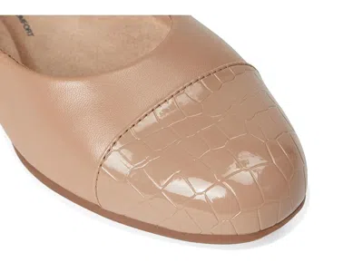 Clarks Collection Natalyn Dusk Leather Pump In Neutral
