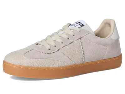 Victoria Berlin Suede In Neutral
