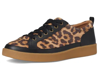 Vionic Winny Low Top Sneaker In Brown