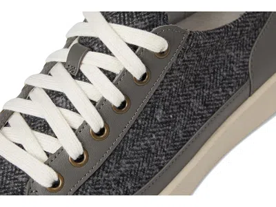Vionic Winny Low Top Sneaker In Gray