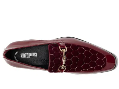 Stacy Adams Sprague Quilted Vamp Loafer In Burgundy