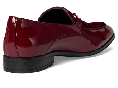 Stacy Adams Sprague Quilted Vamp Loafer In Burgundy