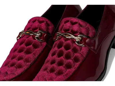 Stacy Adams Sprague Quilted Vamp Loafer In Burgundy