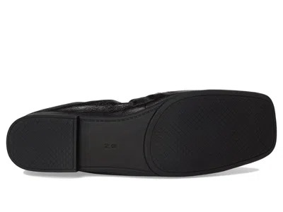 Vaneli Vicky In Black