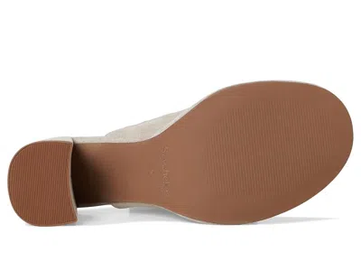 Seychelles Honor Platform Mule In Neutral